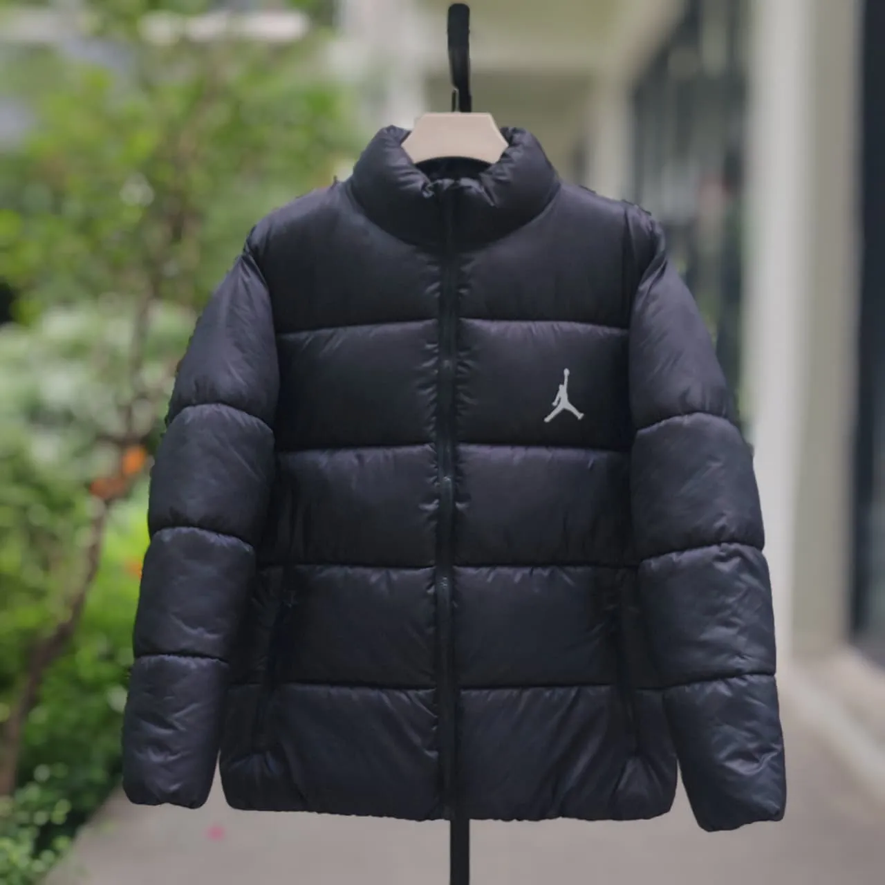 Jordan-Padding-Jacket-BLACK_optimized.webp